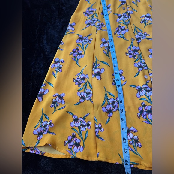 Lumiere Yellow Floral Wrap Dress, Size Large - Picture 9 of 10